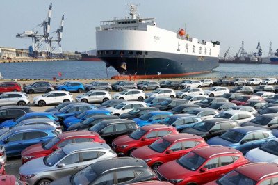 Car prices in UK could rise as Volkswagen warns of 'consequences' of Trump tariff