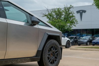 Tesla Odometers Could Be Overestimating Mileage By As Much As 117%: Lawsuit