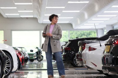 Brits urged to follow one tip to get over £30,000 off price of a new car