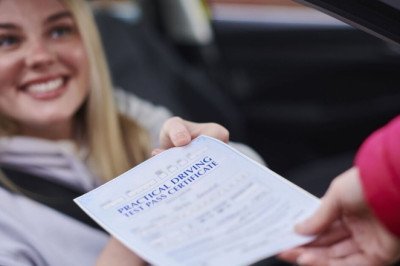 Learner drivers mysery as over half UK test centres have six-month test delay