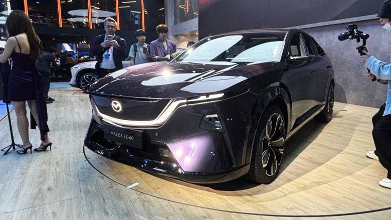 Full reveal: Mazda EZ-60 gets high-tech interior and 100-mile PHEV