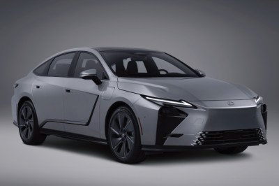 The 2026 Lexus ES Lives on With More Batteries, Less Interior