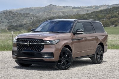 2025 Lincoln Navigator First Drive Review: A $100K Mobile Spa Day