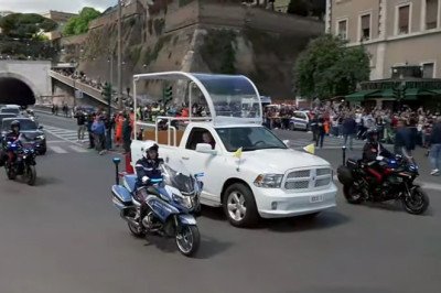 Pope Francis’ Final Popemobile Is a Ram 1500