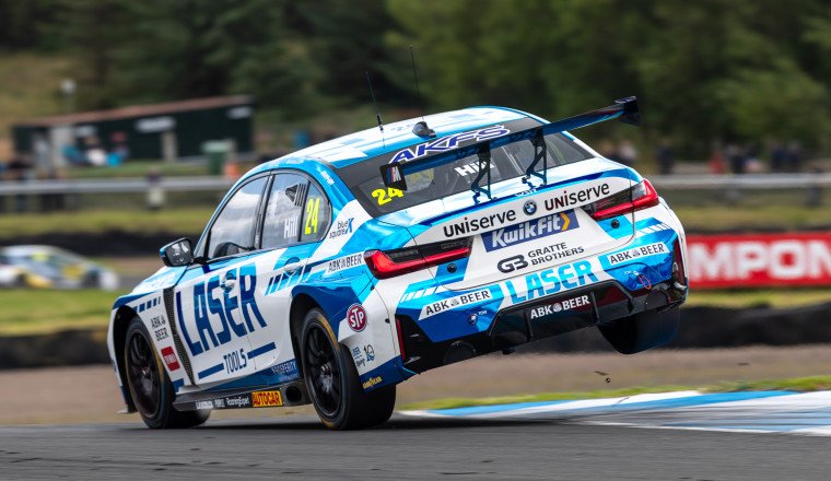 Get Ready for High-Speed Action at BTCC Knockhill – WIN Tickets!