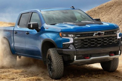 GM Recalls Nearly 600,000 U.S. Trucks And SUVs After 28,000 V8 Engines Grenade Themselves