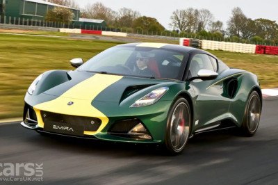 New Lotus Emira Clark Edition CELEBRATES Jim Clark’s racing prowess