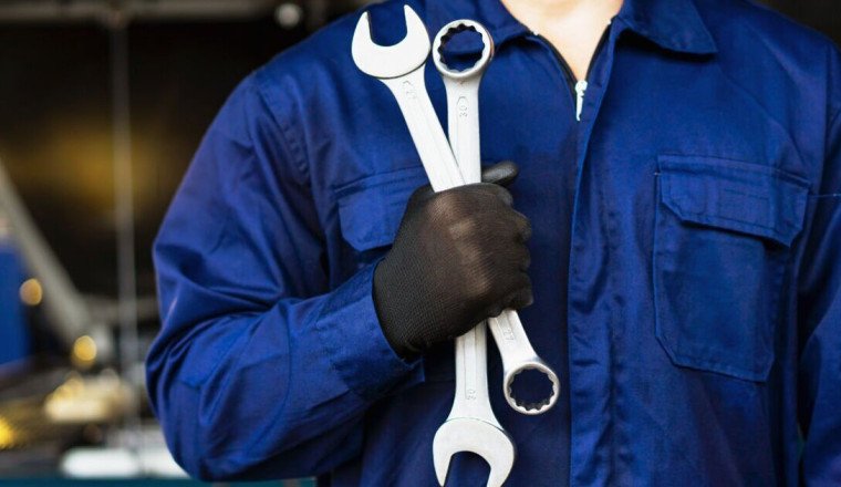 'I’m a mechanic - this is 1 hidden sign a used car has been in a collision’
