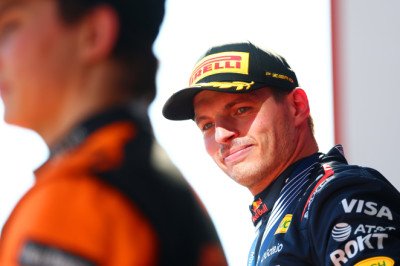 Verstappen talks through bold Piastri pass in Imola