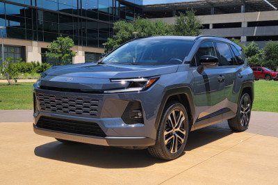 2026 Toyota RAV4 Revealed With a Full Hybrid Lineup and Up to 320 HP