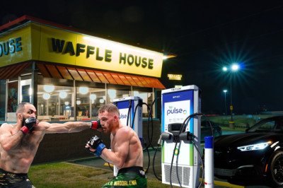 Waffle House Is Getting 400-kW DC Fast-Chargers So You Can Charge Your EV While You Brawl