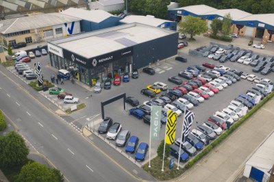 Letchworth Renault showroom becomes first UK dealer to showcase French firm’s new look