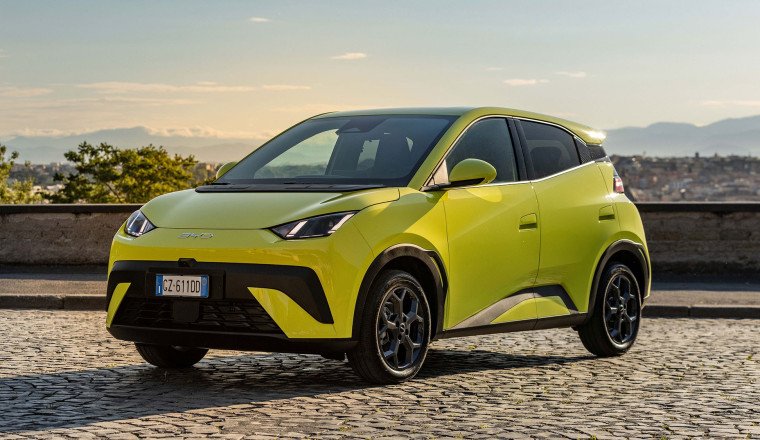 Any colour, as long as it's green: the new BYD Dolphin Surf is here!