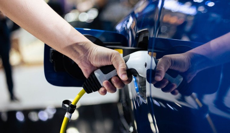 I drove 242-miles from UK seaside town in an electric car and it was hell