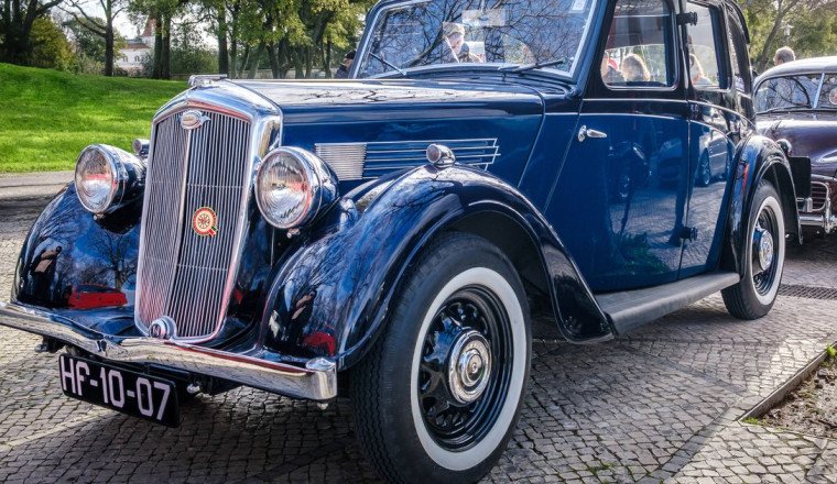 Couple can't believe what they find down seat of their 1950s classic car