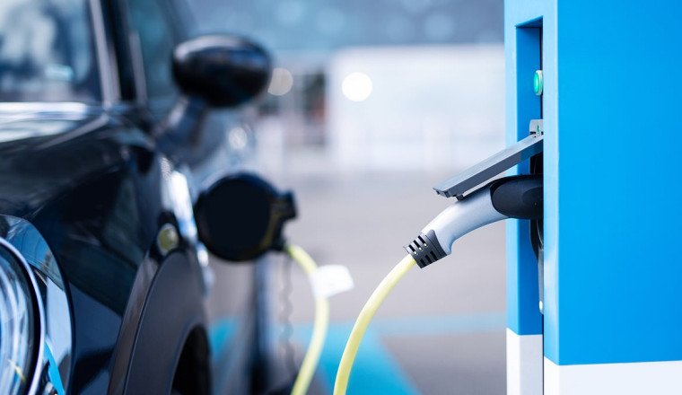 Used electric cars lose half their value in two years - manufacturers blamed for discounting new prices