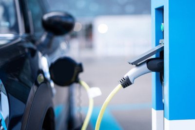 Used electric cars lose half their value in two years - manufacturers blamed for discounting new prices