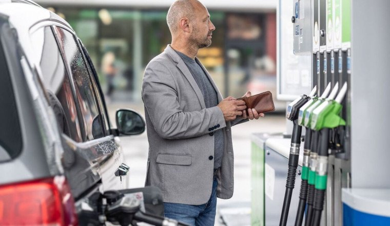 Drivers of these cars urged to 'avoid' certain fuel at UK petrol stations for 1 reason
