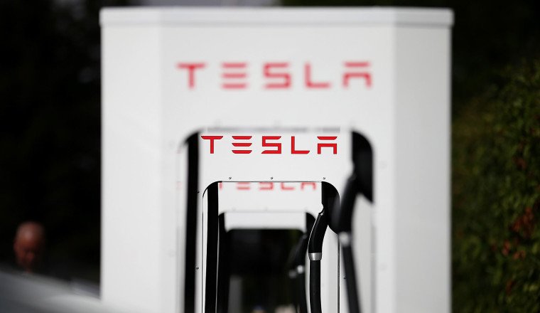 Elon Musk Claims ‘Corruption’ Over New Jersey Decommissioning Superchargers