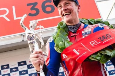Harrison ends his and Honda's Isle of Man TT win drought