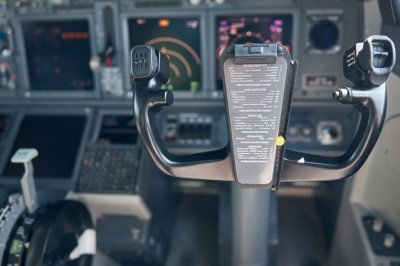 Why Boeing Still Uses Yokes Instead Of Side Sticks