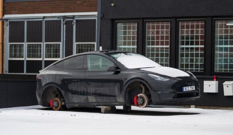 Even Thieves Don't Want Teslas