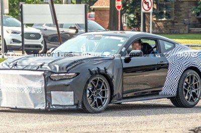 Next-Gen Shelby GT500 Looks Menacing in New Spy Shots