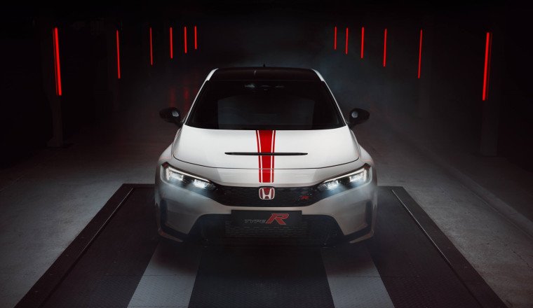 This is your last chance to buy a Honda Civic Type R