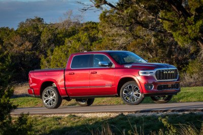 Here's Why Truck Beds Almost Never Connect To The Cab