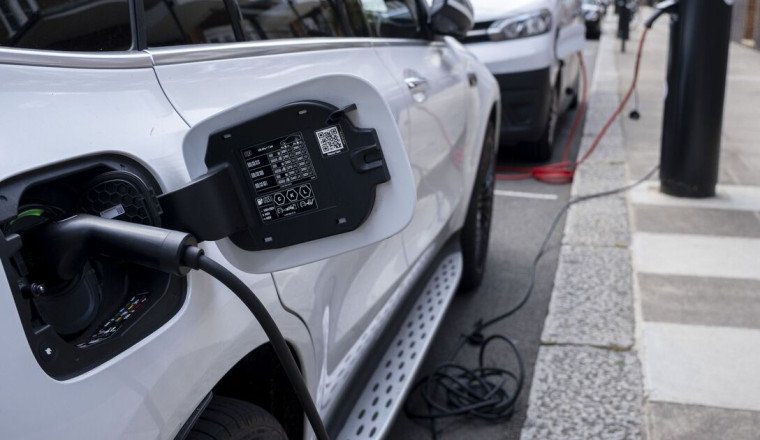 'I'm an electric car driver and this is how I save over £1,000 a year on bills'