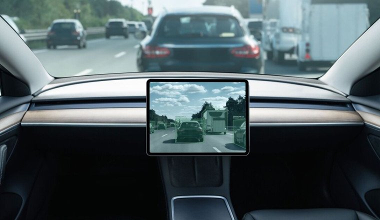 Motoring expert warns UK not ready for driverless cars for 1 reason