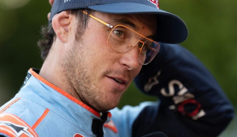 Is Neuville facing a similar struggle to Rovanperä?