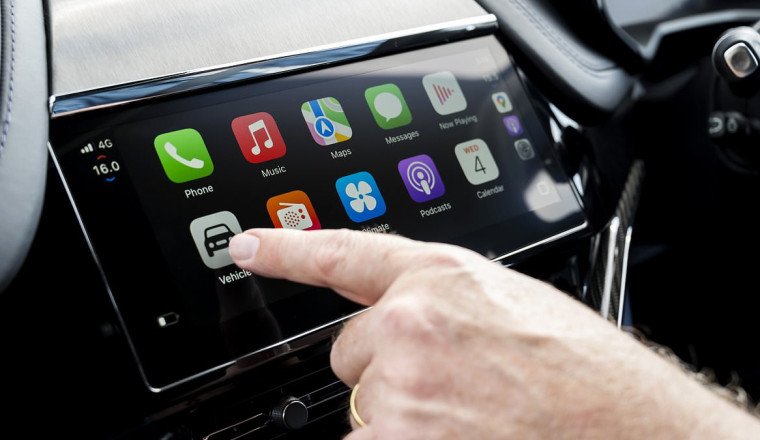RAY MASSEY: Aston Martin helps usher in era of the 'iDashboard'