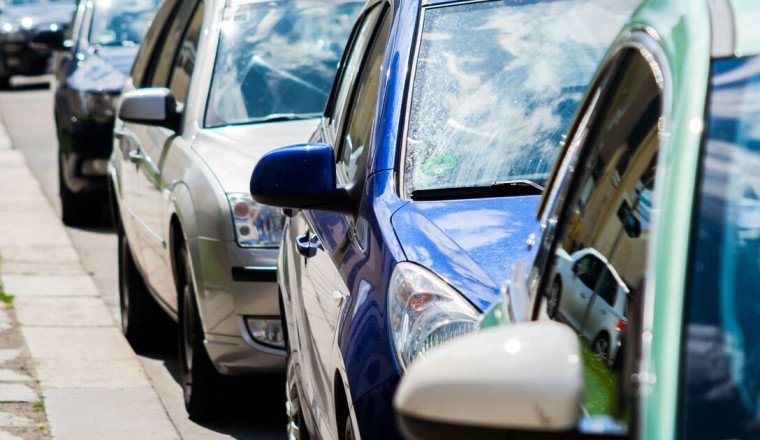 Lawyer reveals whether it's illegal to park on someone's driveway