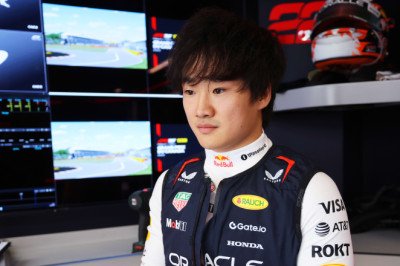 Tsunoda admits feeling ‘a lot of pressure’