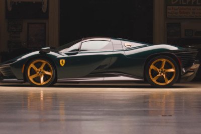 Jay Leno Drives a Custom Green Ferrari Daytona SP3