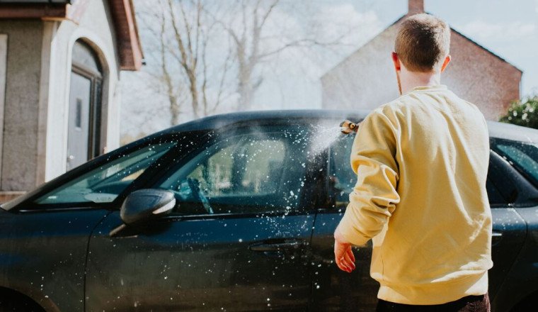 Drivers urged not to wash cars this weekend