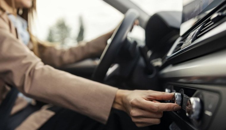 Drivers urged to use little-known car button to save fuel this weekend