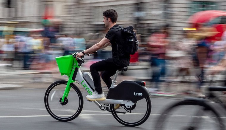 Reckless cyclists who kill pedestrians could be jailed for life as government set to crackdown on 'nightmare' E-bikes