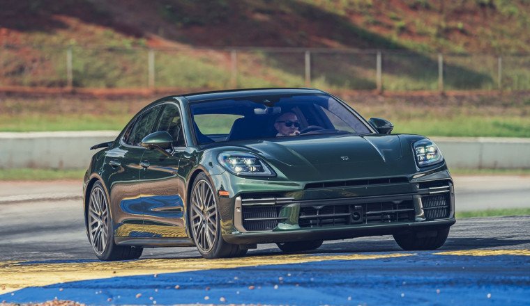 New Panamera breaks its own Road Atlanta record