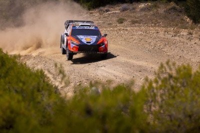 Tänak not letting up as he leads Super Sunday