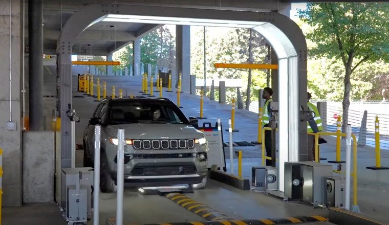 Hertz’s new AI scanners charge renters instantly, even for tiny scratches
