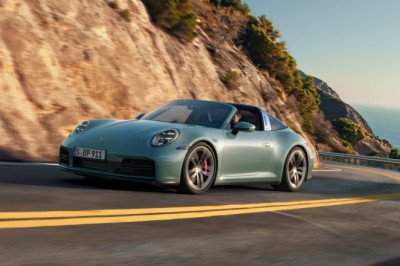 Porsche 911 4S Returns With 473 HP and No Manual