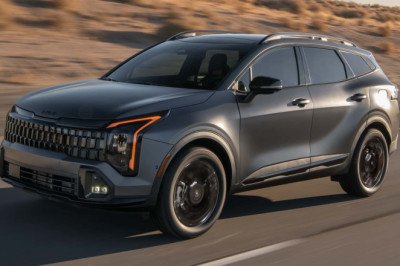 The Kia Sportage PHEV Gets a Tiny Price Increase for 2026