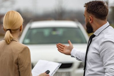 Car dealer names three phrases drivers should never say when buying used car