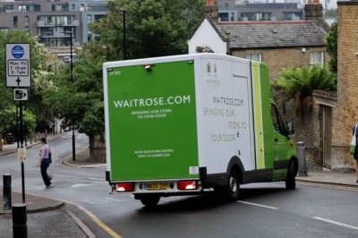 The moment desperate drivers  realise they've been snared by London's most-hated low traffic neighbourhood that pulls in £16,500 in fines a day
