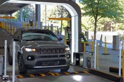 Hertz AI Scanner Charges $350 for Tiny ‘Dings’ on Rental and This Is Going Off the Rails