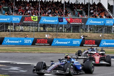 Unseen Leclerc clash summed up Sainz's miserable Williams season