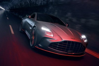 2026 Aston Martin Vantage S Has a Splitter That Hellcat Fans Will Love