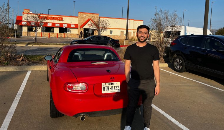 He Turned His Miata Into a Side Hustle by Teaching Enthusiasts to Drive Stick. He’ll Pay You to Do the Same.